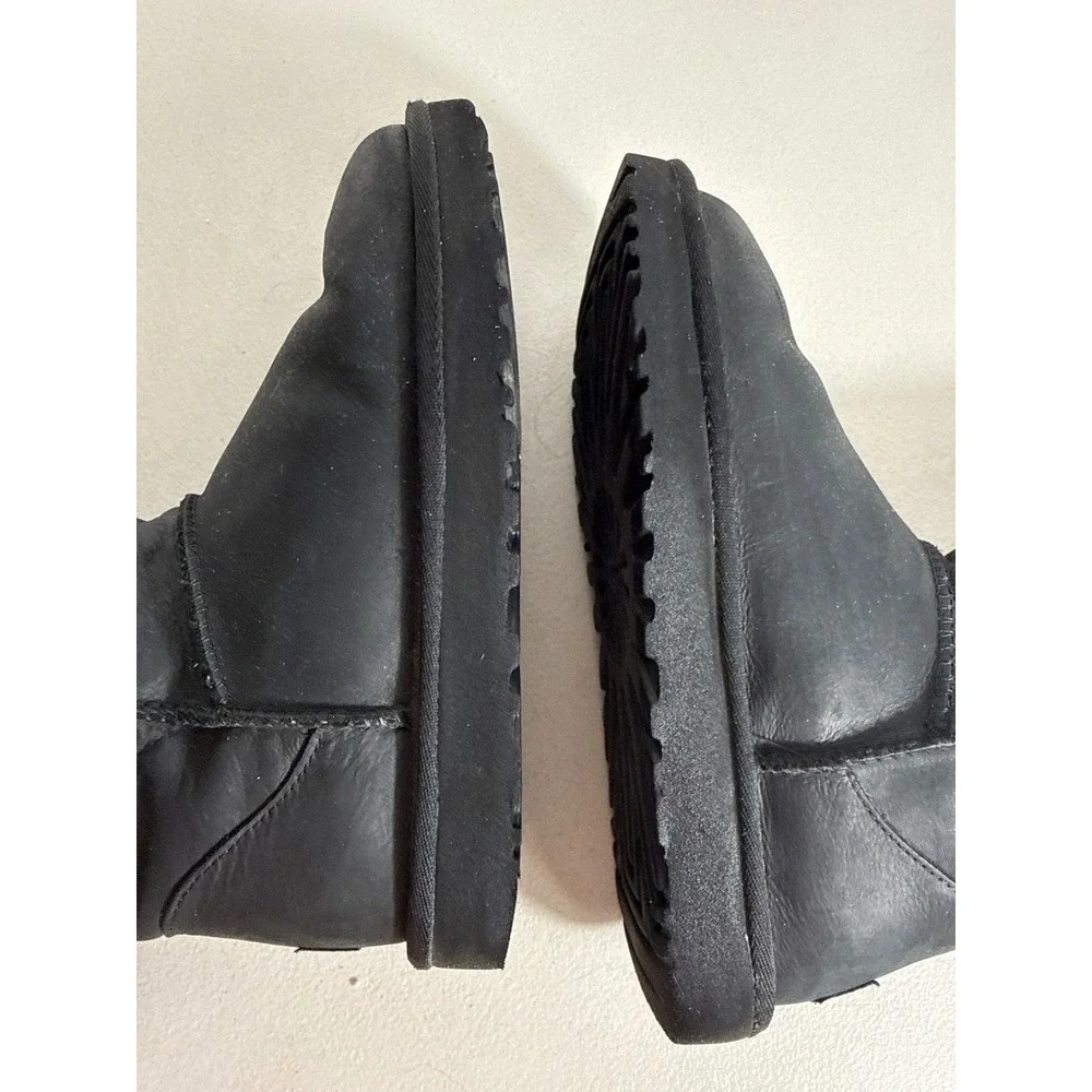 UGG classic short